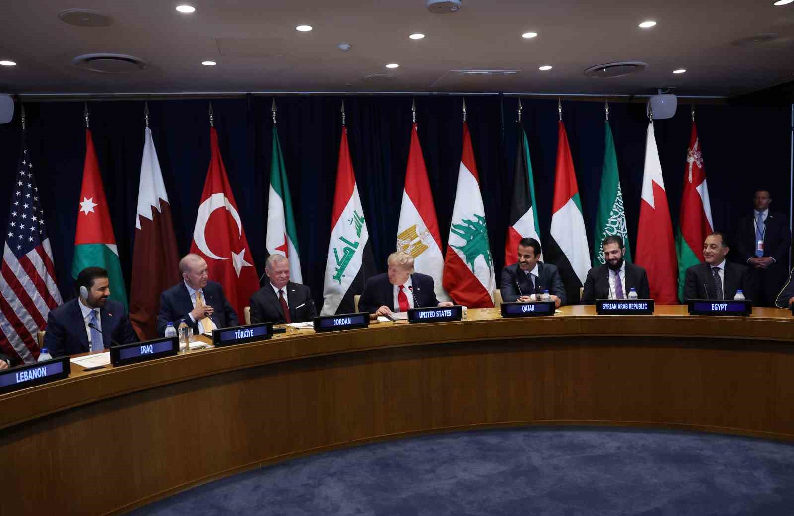 Trump’tan Cumhurbaşkanı Erdoğan’a övgüler: "Harika bir adam, o tam bir sert adam, onunla uğraşmayın"