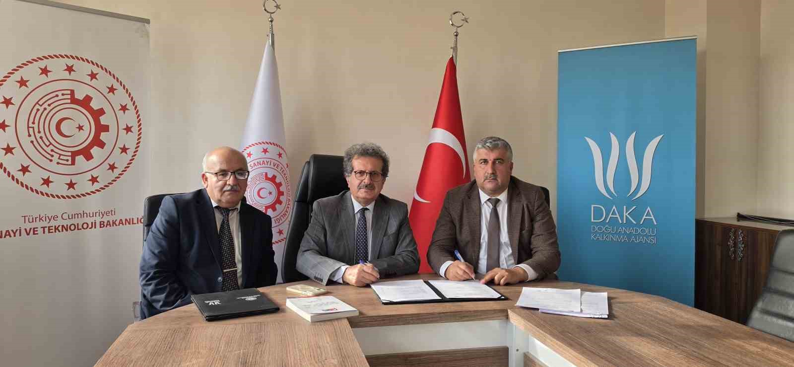 Bitlis’te DAKA destekli iki proje için imza töreni düzenlendi