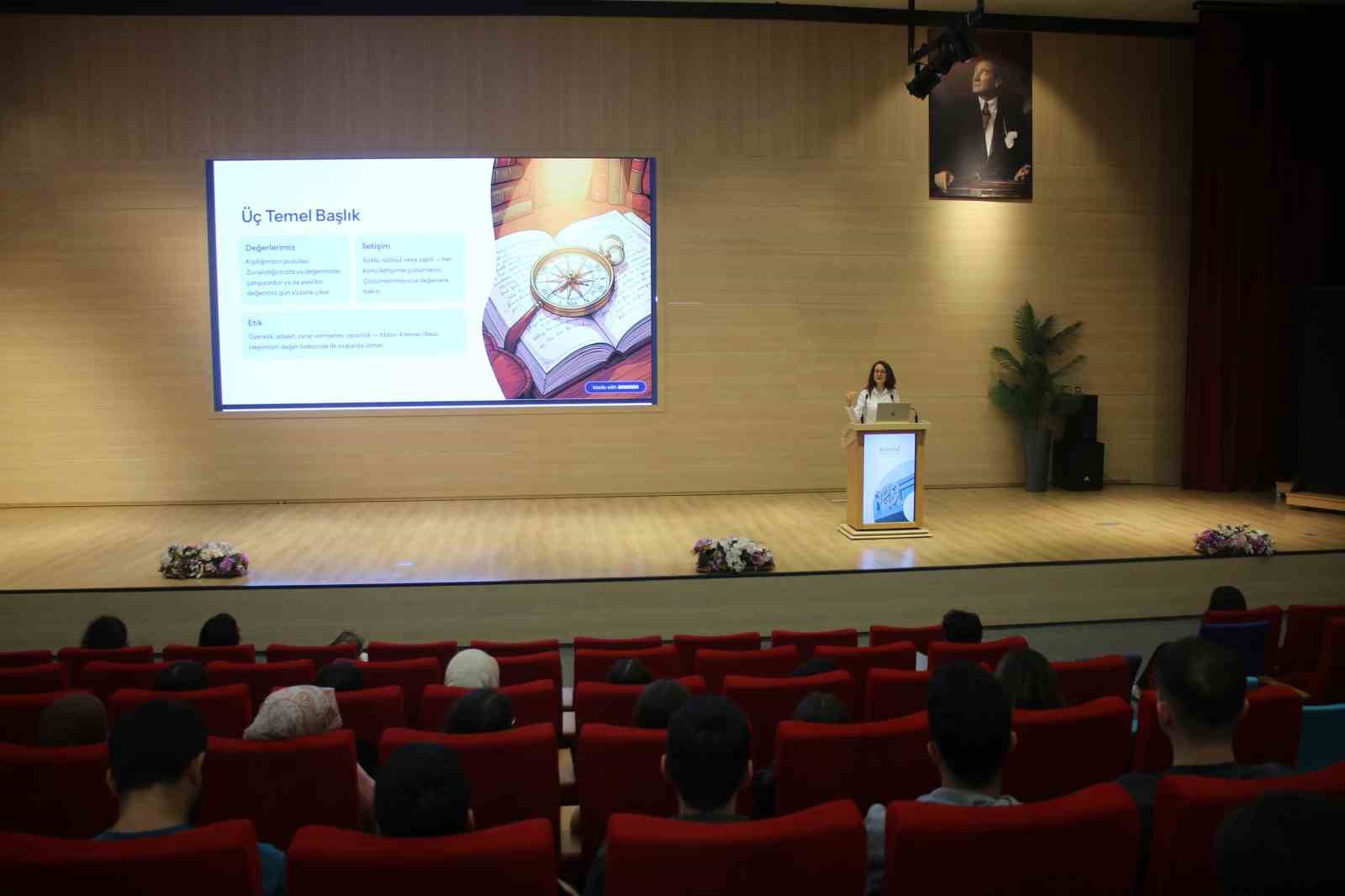 Tıp öğrencilerine stres yönetimi anlatıldı