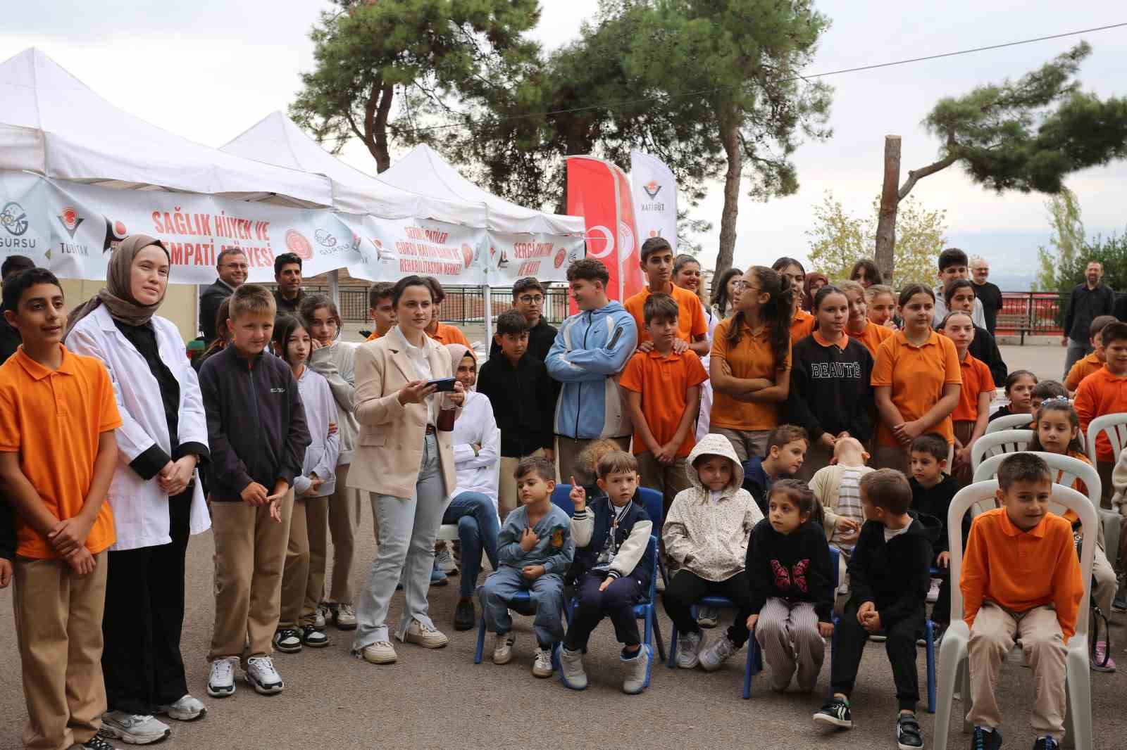 Gürsu Belediyesi’nden köy okullanıra çıkarma
