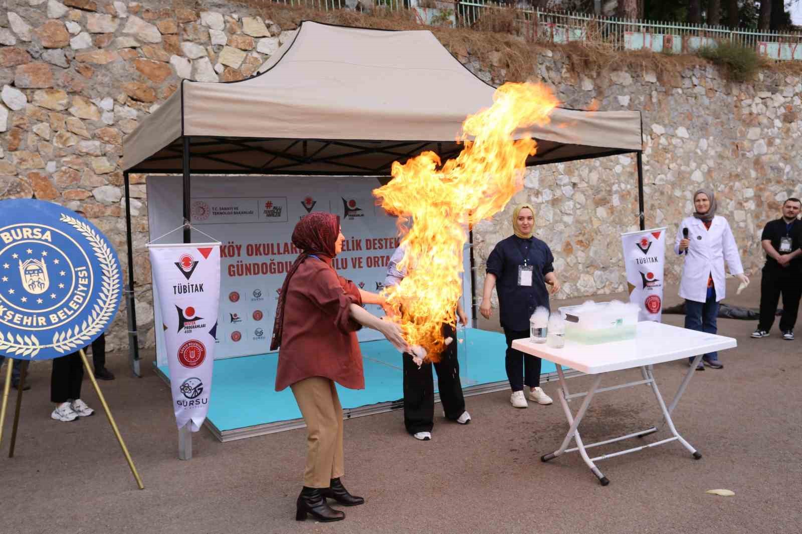 Gürsu Belediyesi’nden köy okullanıra çıkarma