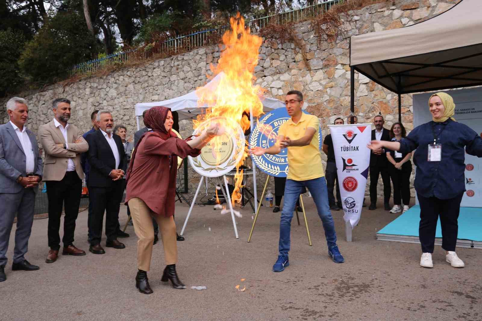 Gürsu Belediyesi’nden köy okullanıra çıkarma
