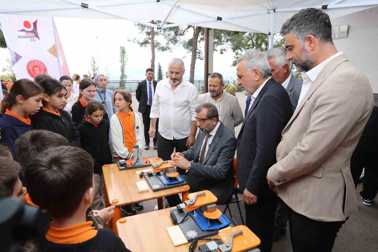 Gürsu Belediyesi’nden köy okullanıra çıkarma