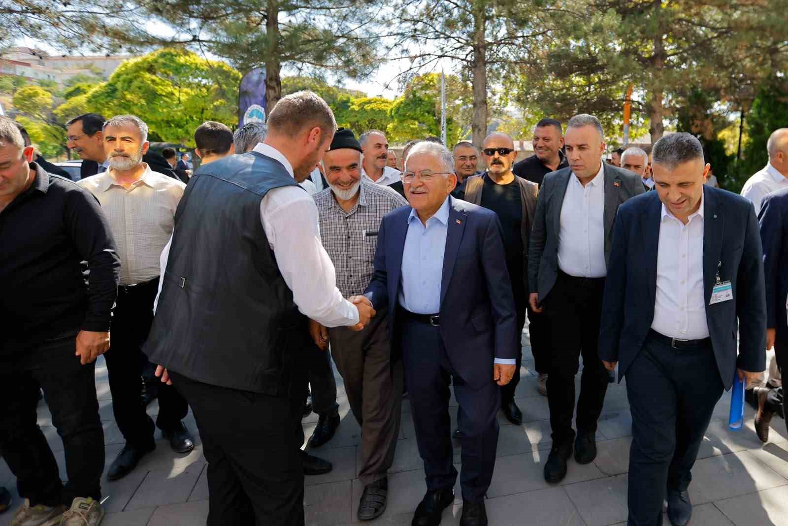 Başkan Büyükkılıç’tan İncesu ve Yeşilhisar’da muhtarlarla "istişare" mesaisi
