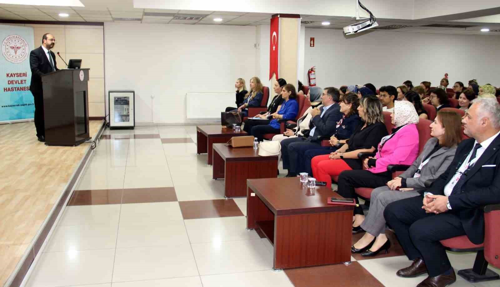 Kayseri Devlet Hastanesi’nde ‘Kritik Hastada Beslenme’ eğitimi