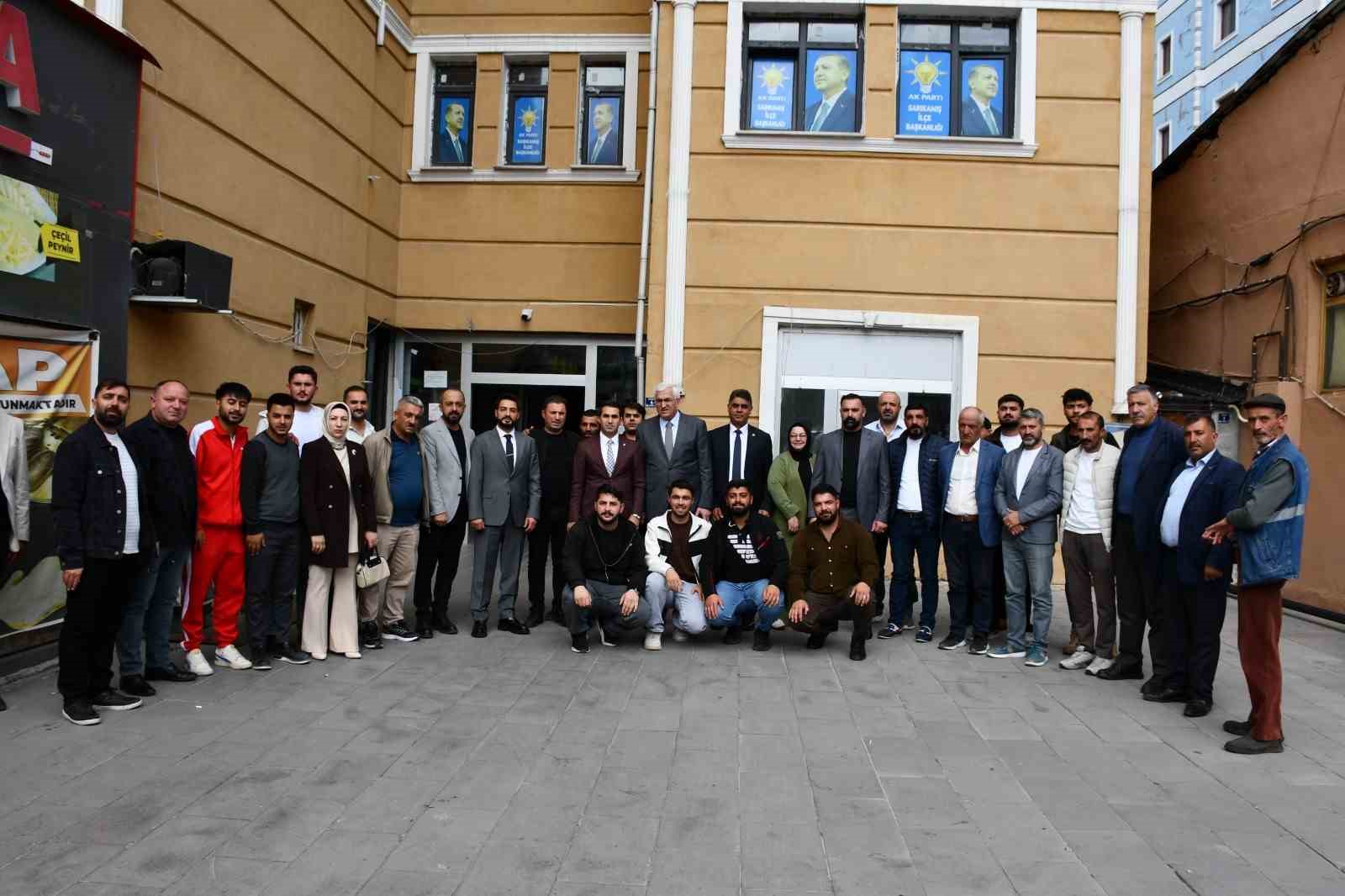 Türkiye Yüzyılı Buluşmaları için Kars’a gelen AK Parti Erzurum Milletvekili Öz, Sarıkamış’ta esnaf ve teşkilatla buluştu