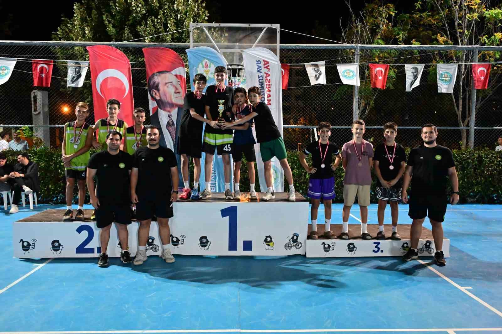 Manisa’da basketbol tutkusu sahaya yansıdı
