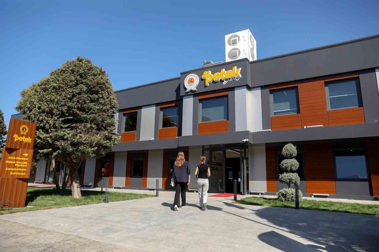 PETEK Genç, 176 bin kişiye hizmet verdi
