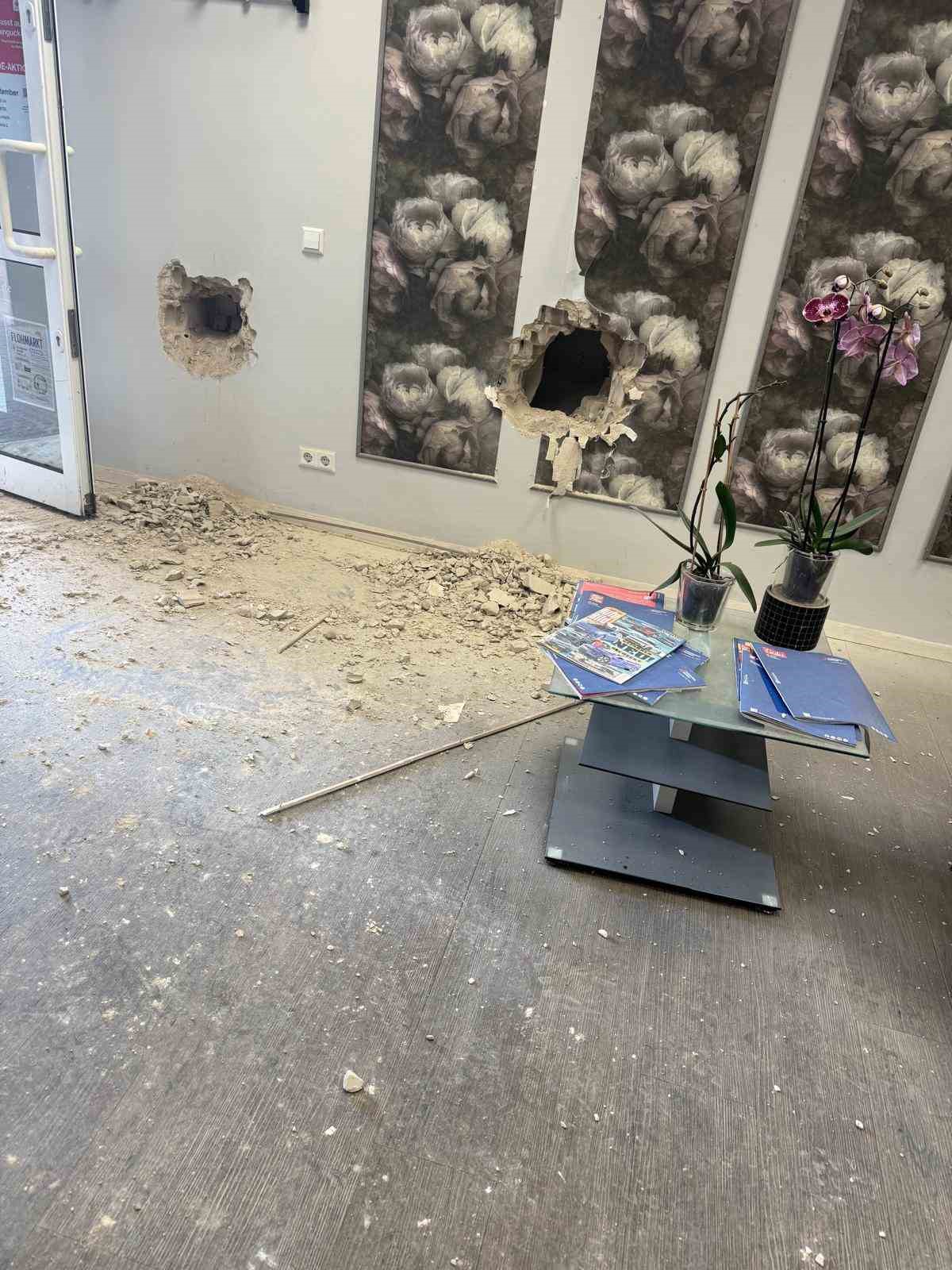 Almanya’da hırsızlar banka soygunu planladılar, Türk kuaförü soydular