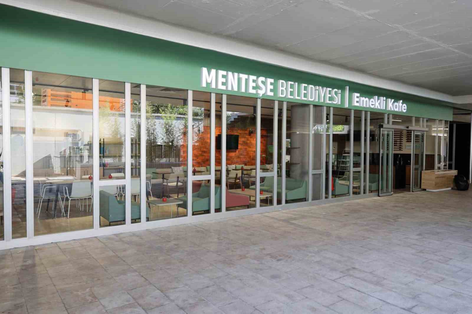 Bu kafede emeklilere çay 5 TL