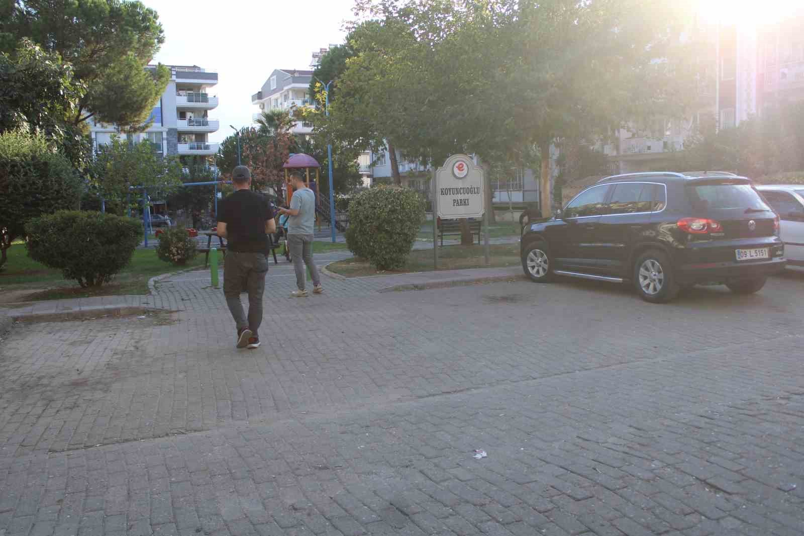Okul önünde pompalı tüfekle gezen 2 şüpheli yakalandı