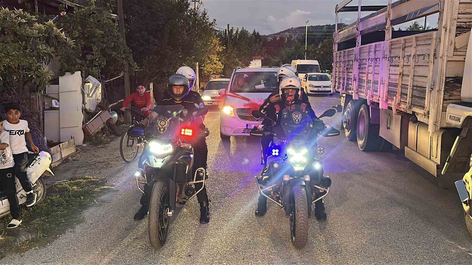Down sendromlu genç kızın temsili düğününde duygu dolu anlar yaşandı