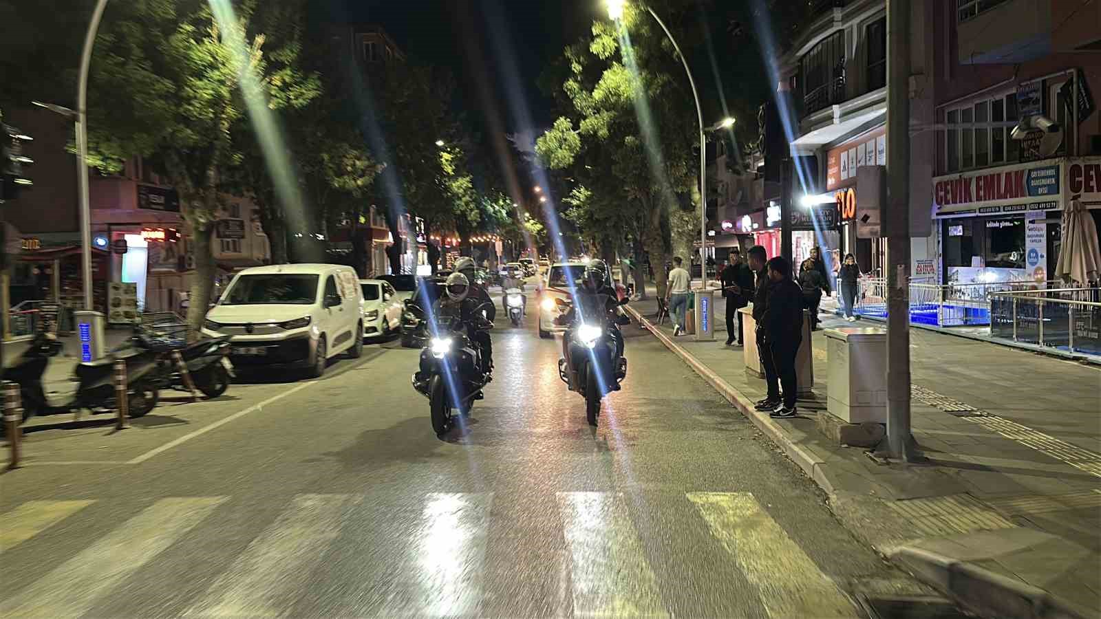 Down sendromlu genç kızın temsili düğününde duygu dolu anlar yaşandı
