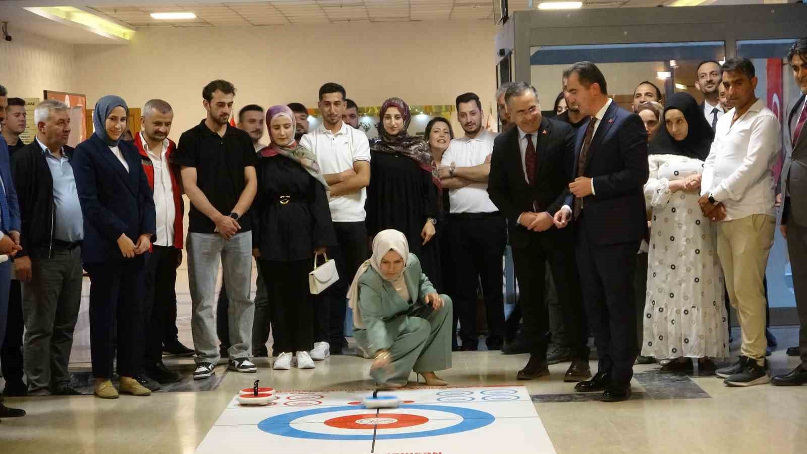 Bitlis’te "Evlenecek Gençler Destek Projesi" kapsamında çiftlerle buluşma