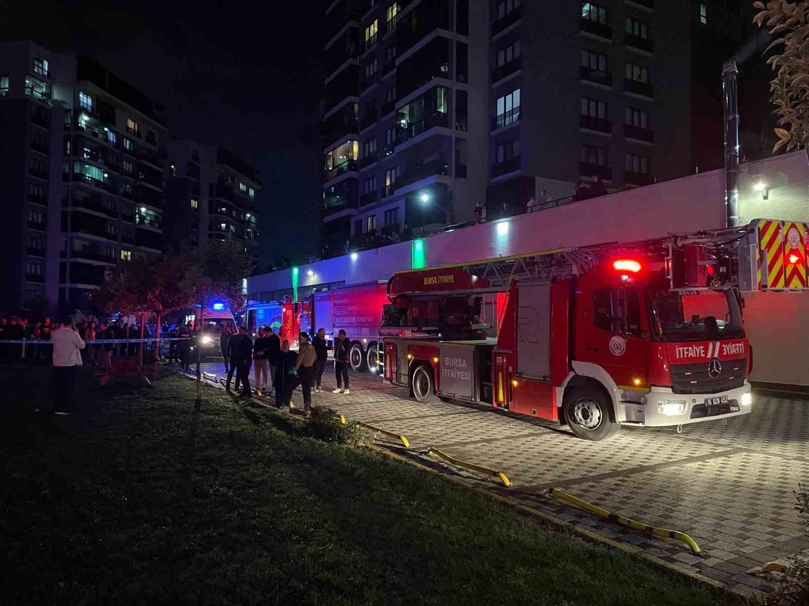 Bursa’da bina yangını: Mahsur kalan 19 kişi kurtarıldı