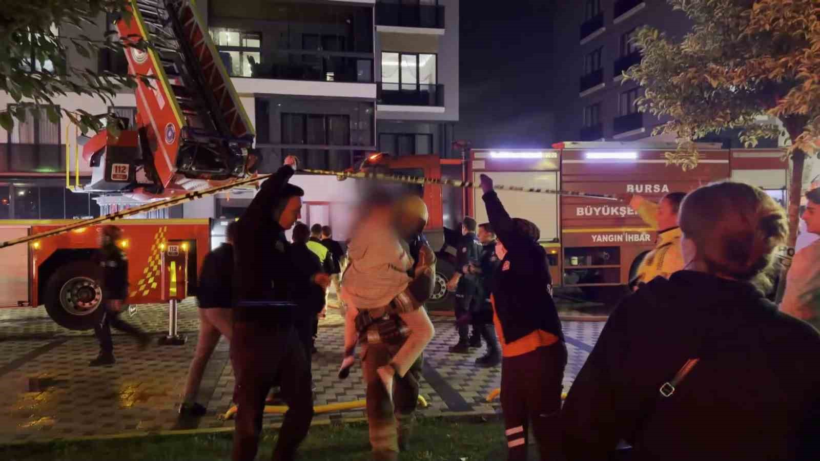 Bursa’da bina yangını: Mahsur kalan 19 kişi kurtarıldı