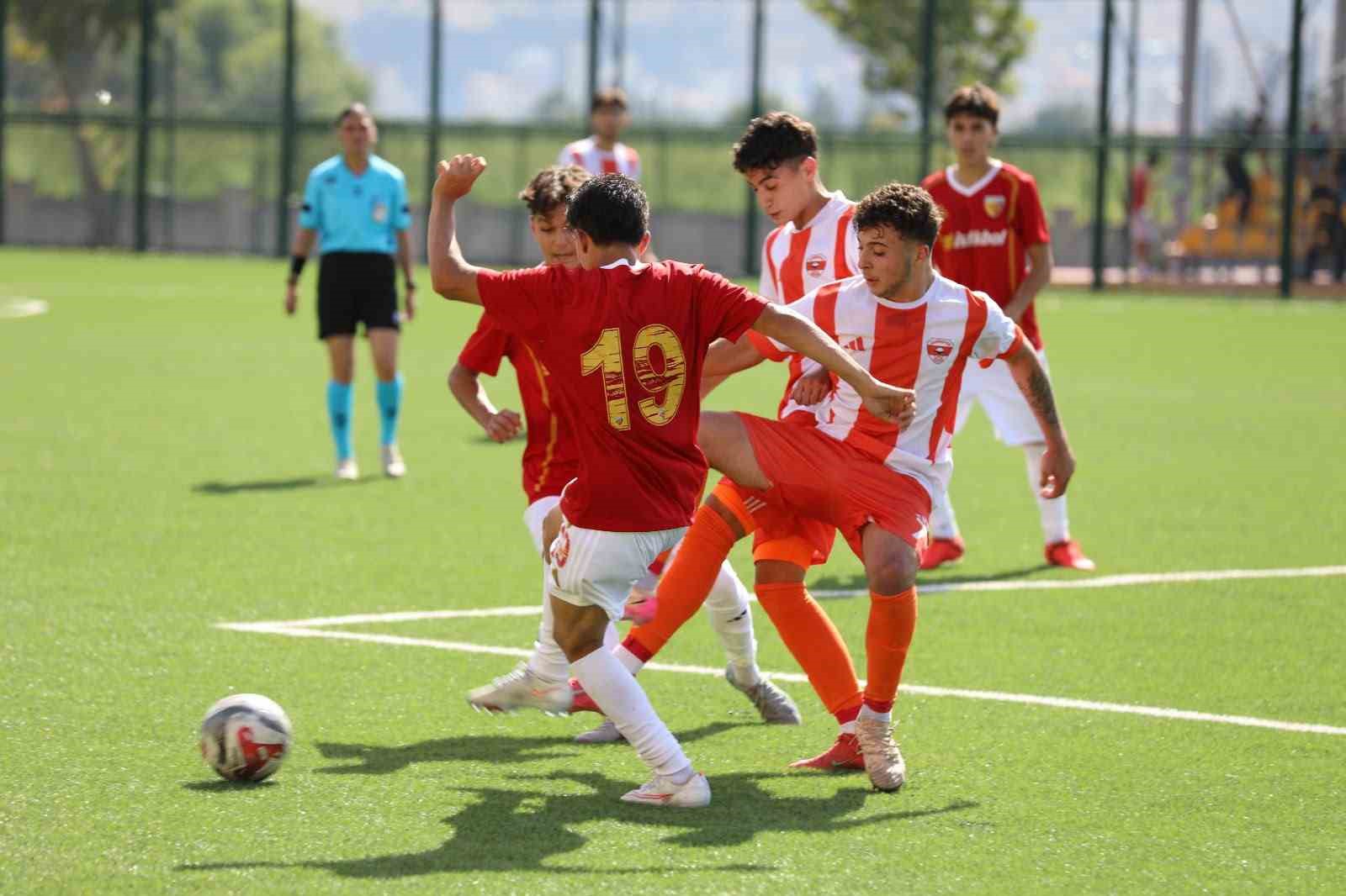 Kayserispor U-19 sezona galibiyetle başladı