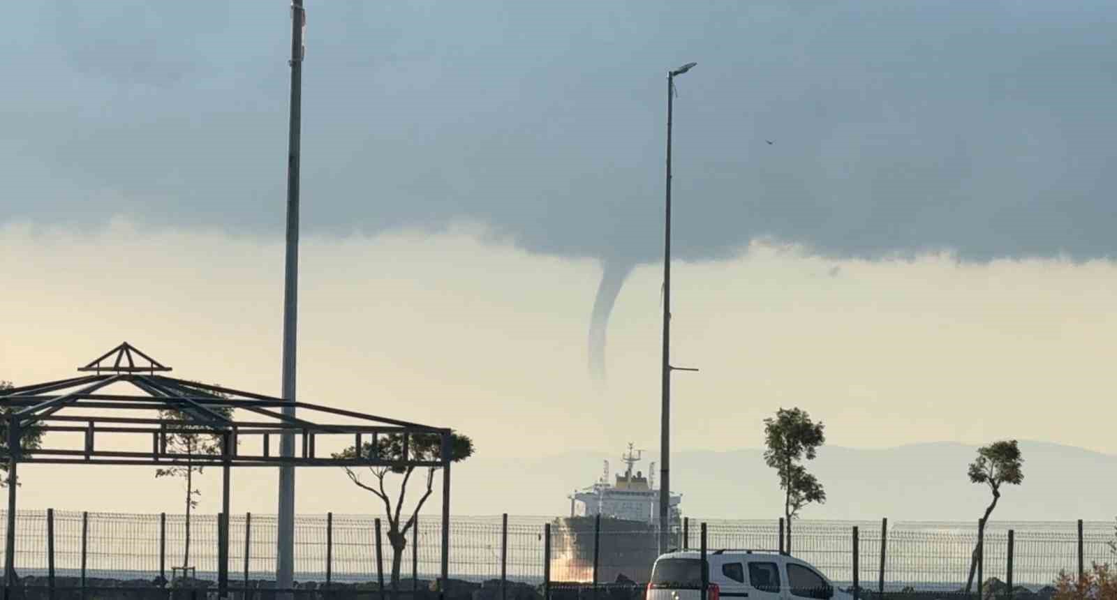 İstanbulda sabah saatlerine hortum görüldü