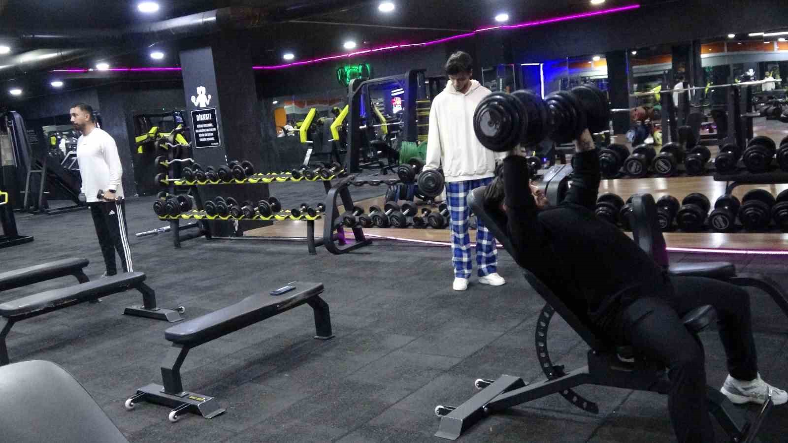 Hayata sporla tutundu: 8 ay tavanı izledi ama spor aşkından vazgeçmedi