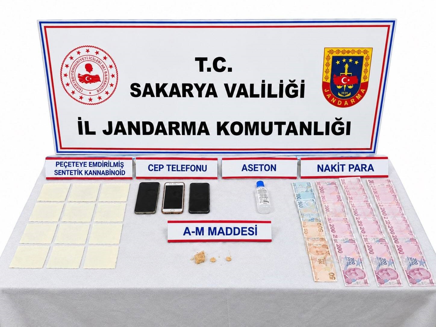 Jandarmadan 3 ilçede uyuşturucu operasyonu: 3 tutuklama