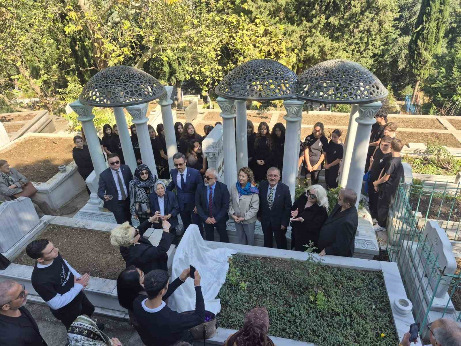 Zeki Müren vefatının 30’uncu yılında Bursa’da anıldı