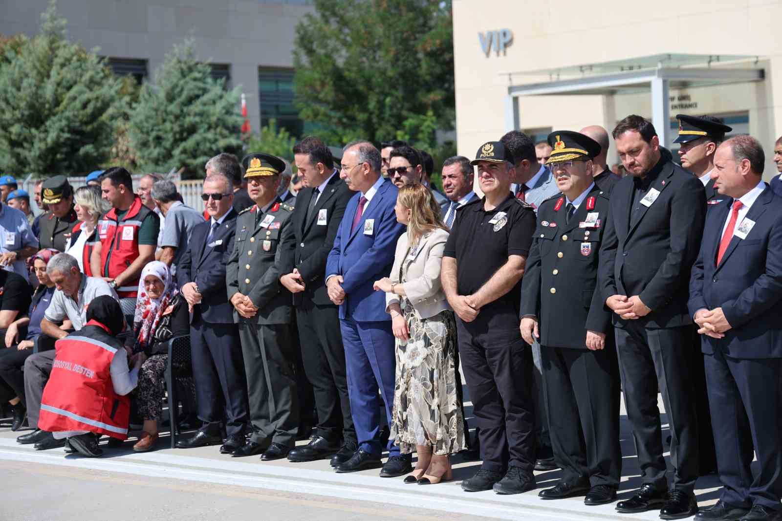 Kalp krizi geçirerek şehit olan Uzman Çavuş Sevim’in naaşı Elazığ’a getirildi