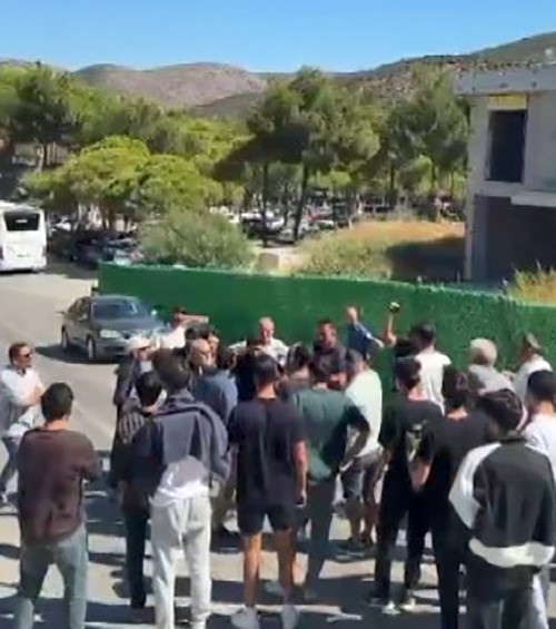 Kuşadası’nda beş yıldızlı otelde maaş krizi