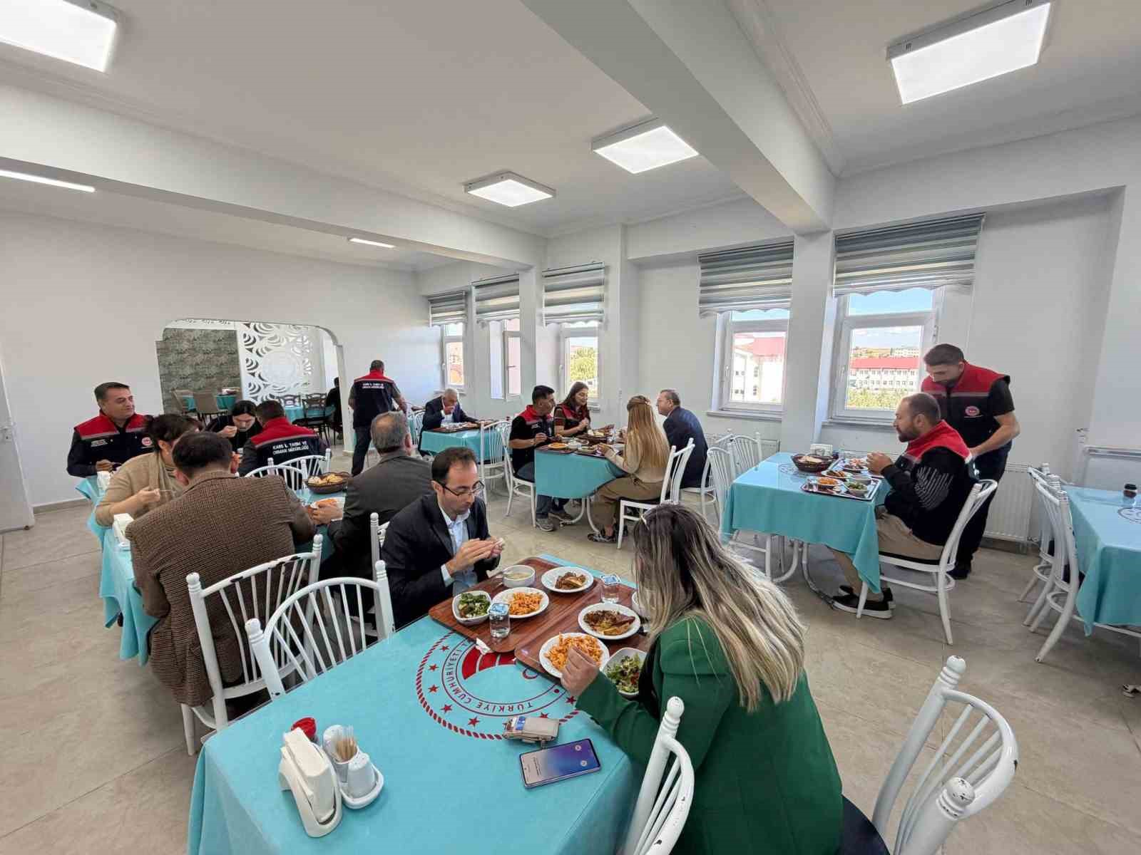 Vali Polat, Tarım ve Orman Müdürlüğü’nde çalışmaları değerlendirdi
