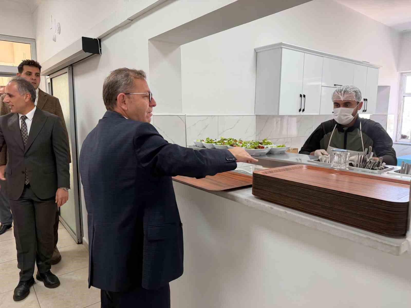 Vali Polat, Tarım ve Orman Müdürlüğü’nde çalışmaları değerlendirdi