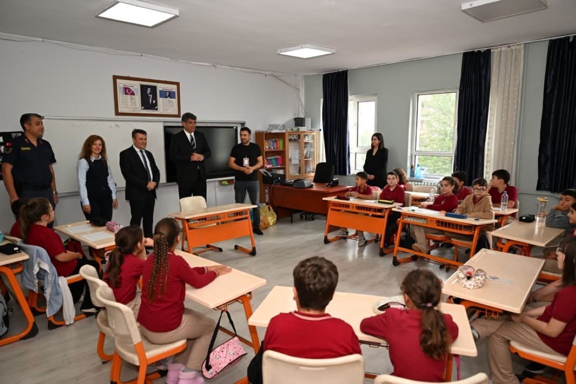Öğrenciler "Köyümüzde Şenlik Var" projesiyle bilimle buluştu