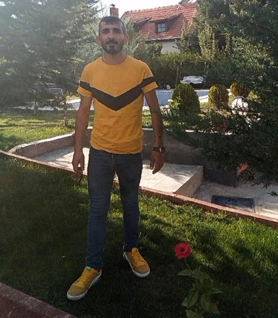 Ankara’da bir araçta ölü bulunan şahıslar toprağa verildi