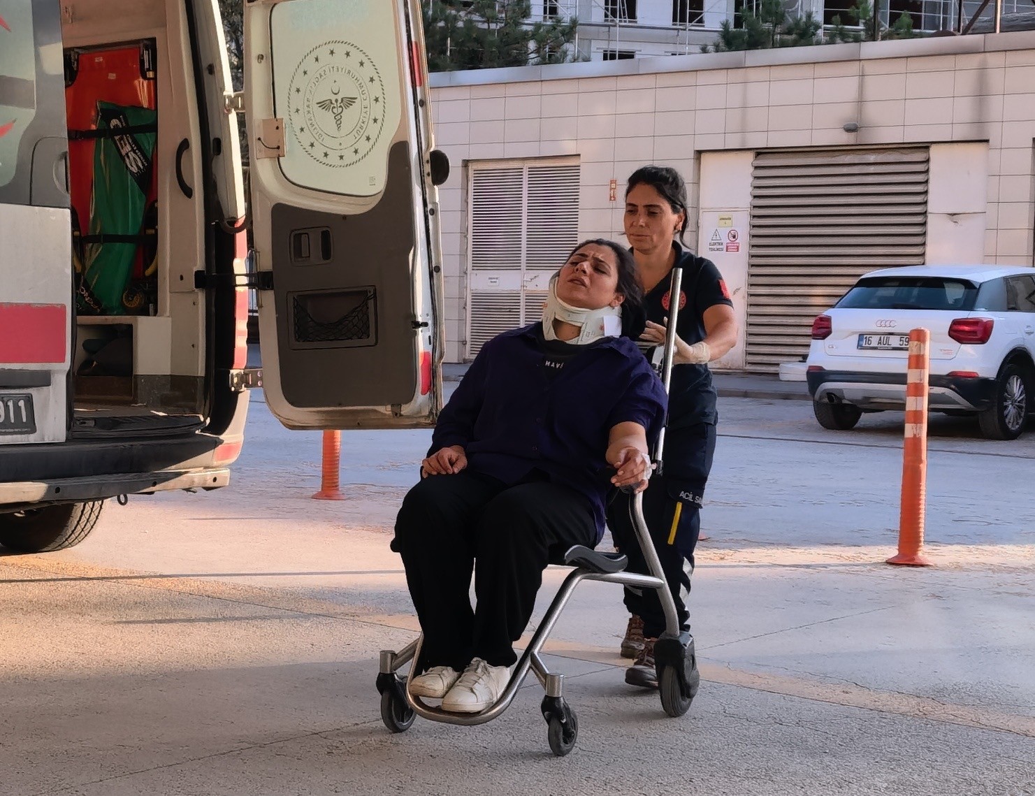 Bursa’da otomobil dere yatağına uçtu: 5 yaralı
