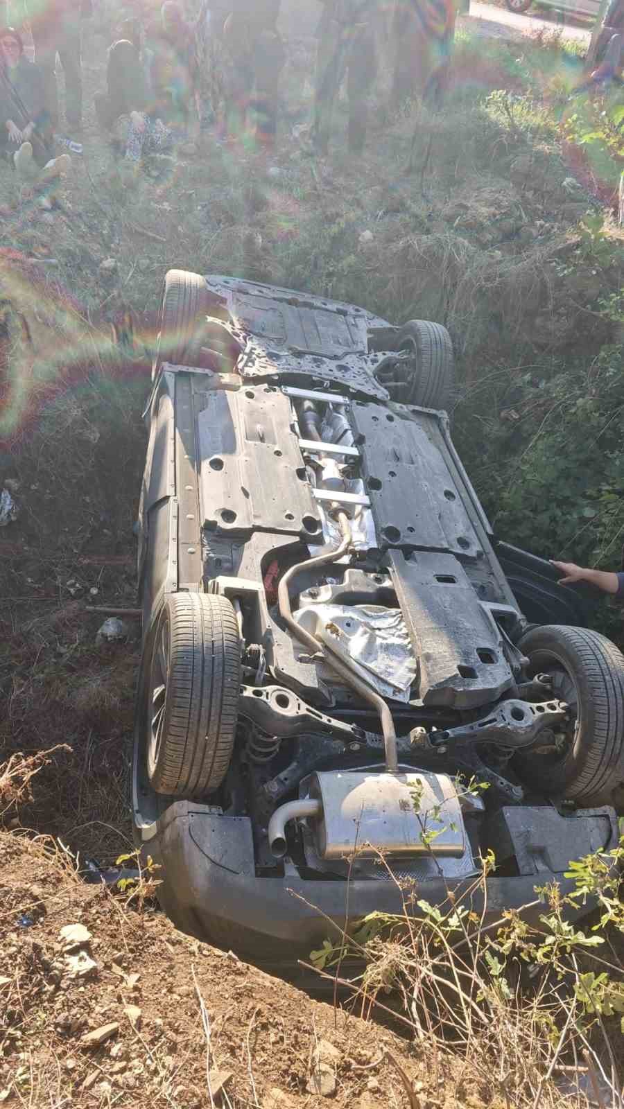 Bursa’da otomobil dere yatağına uçtu: 5 yaralı