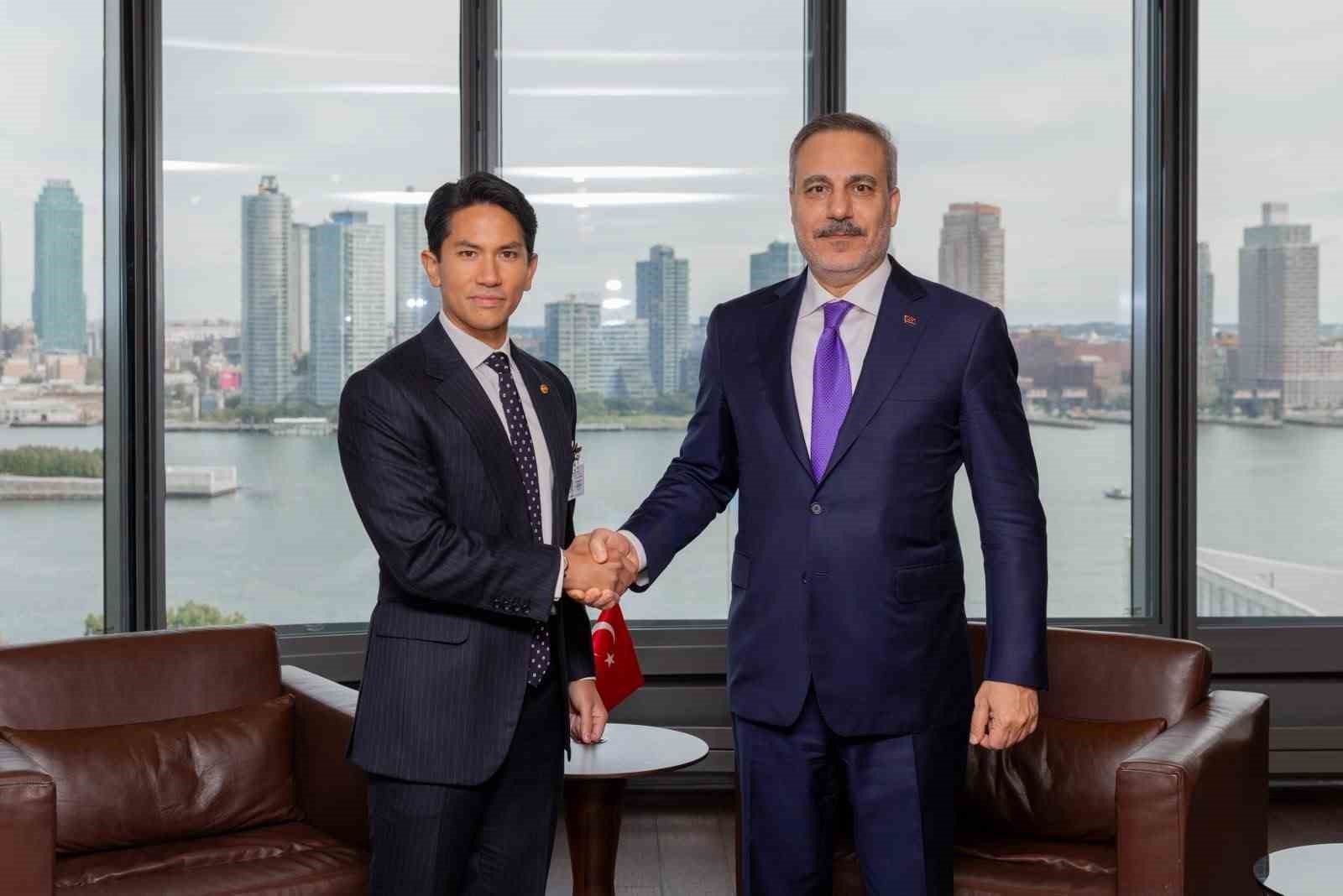 Bakan Fidan, Brunei Dışişleri Bakanı Mateen ile bir araya geldi