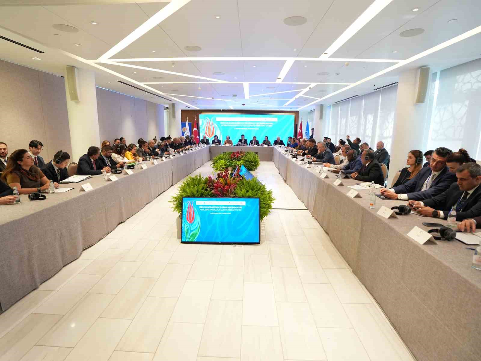 Bakan Kurum, New York’ta "Dirençli Şehirler-SURFF Girişimi"ni başlattı