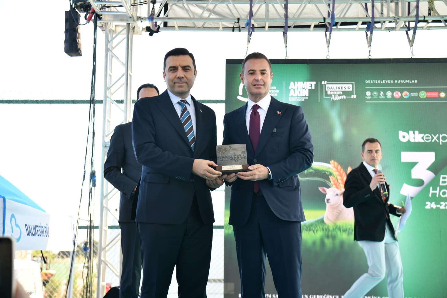 3.Balıkesir Tarım ve Hayvancılık Fuarı kapılarını açtı