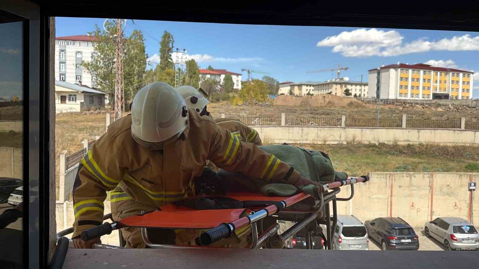 Kars’ta 6.5’lik deprem senaryosu: Türkiye’nin deprem gerçeği sahada canlandırıldı