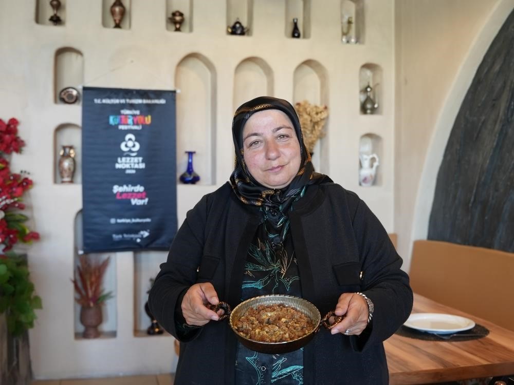 Erzurum’un tescilli tatlıları laboratuvara girdi: Erzurum Pastası kalori, Dut Çullaması mineral şampiyonu