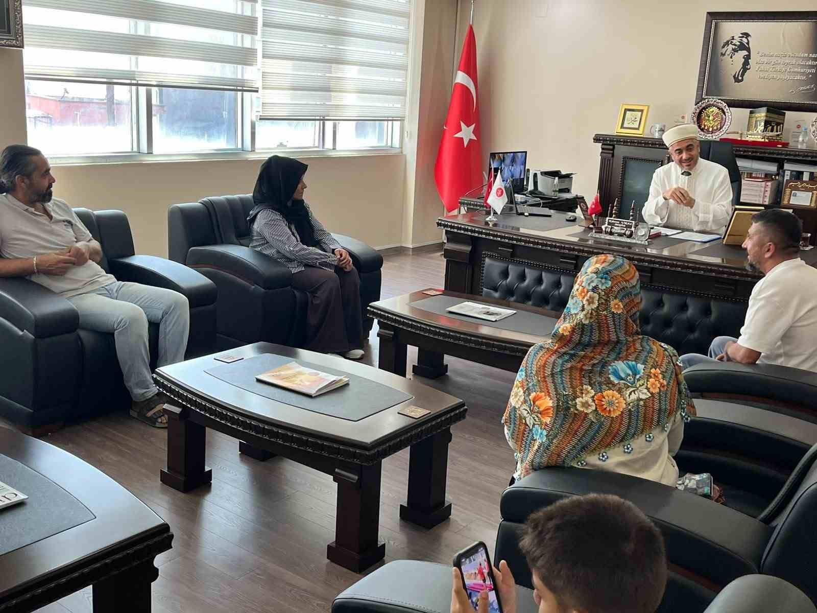 Macaristanlı Szilvia İslamiyet’i seçerek "Hasret" adını aldı
