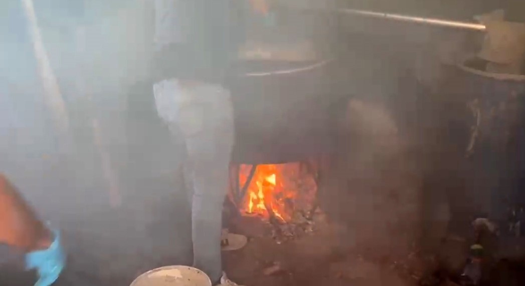 Adana’da evde 1 ton 670 litre kaçak alkol ele geçirildi