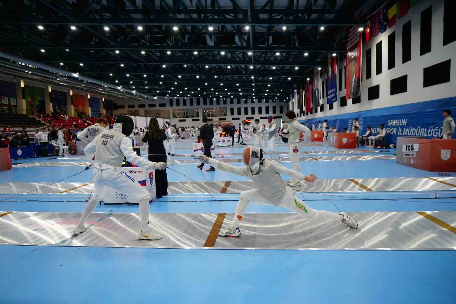 Yıldızlar ve Gençler Flöre Dünya Kupası açılış seremonisi yapıldı