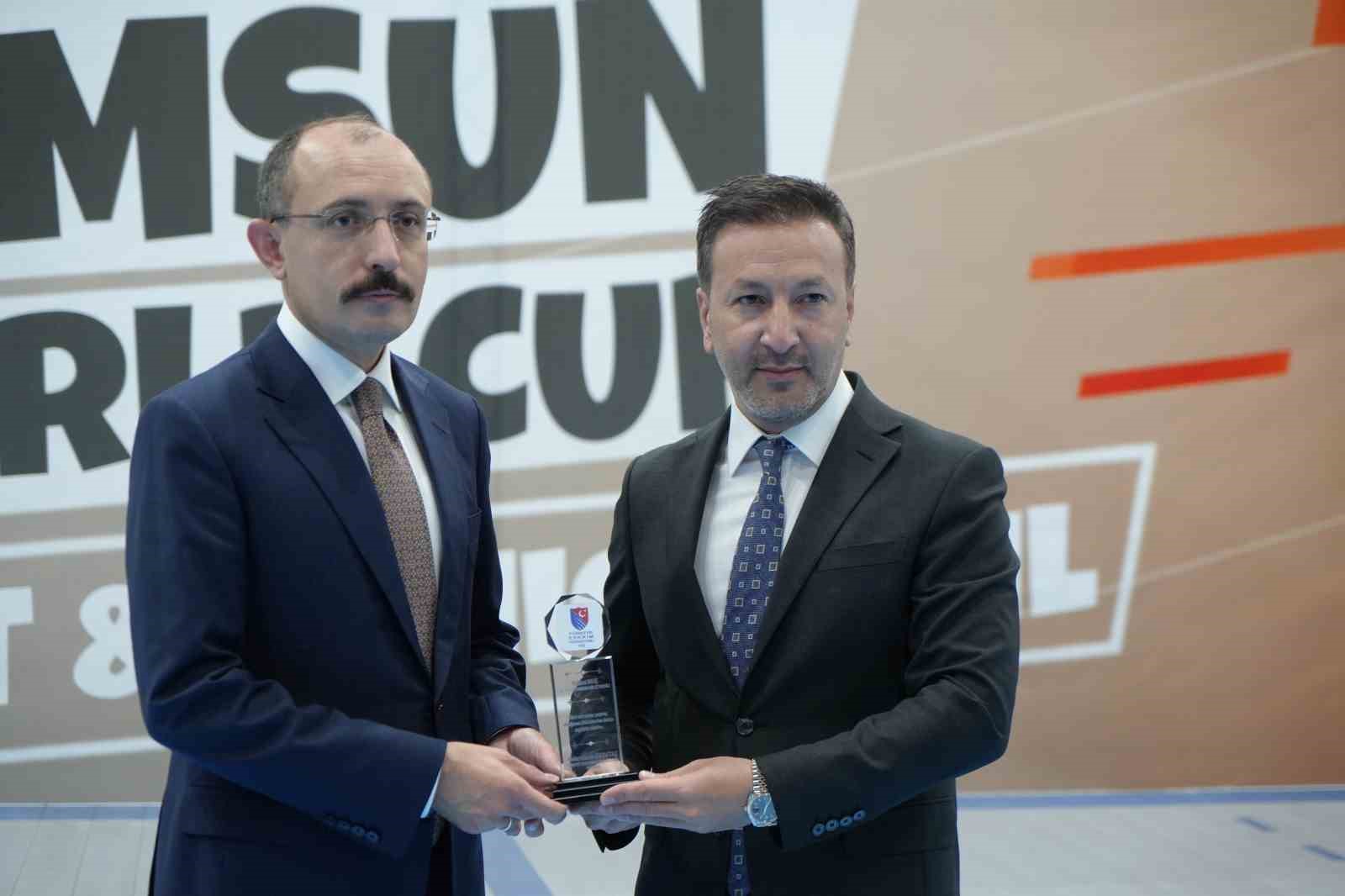 Yıldızlar ve Gençler Flöre Dünya Kupası açılış seremonisi yapıldı