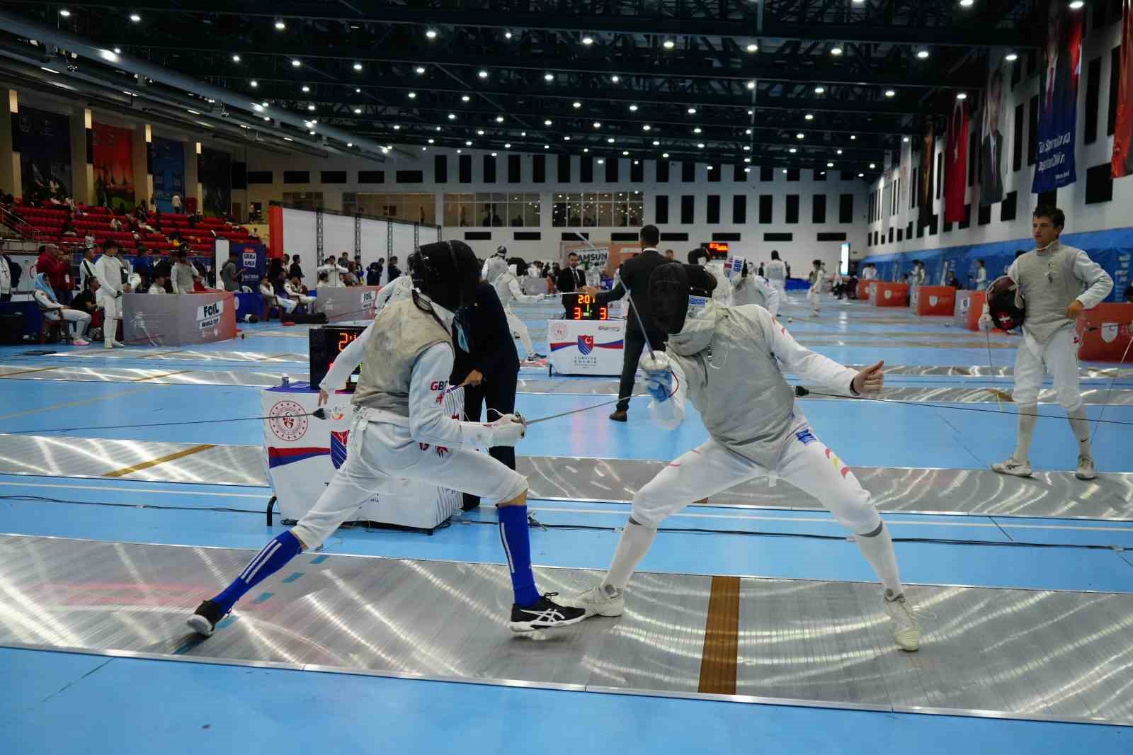 Yıldızlar ve Gençler Flöre Dünya Kupası açılış seremonisi yapıldı
