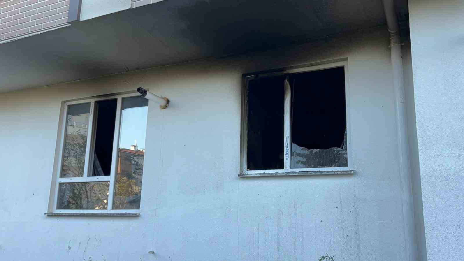 Düzce’de ev yangını ekiplerin müdahalesi ile söndürüldü