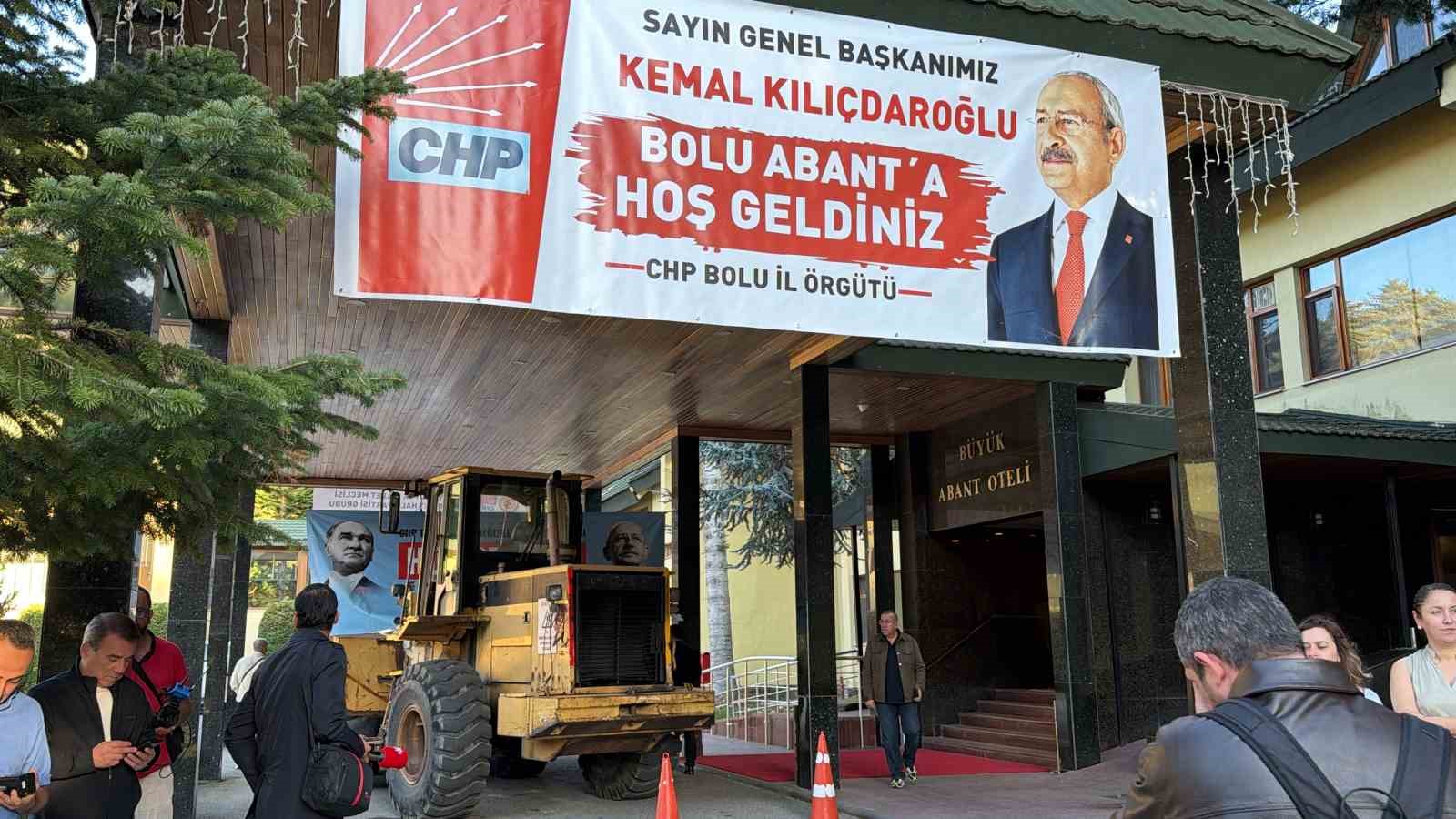 CHP kampında ’kepçe’ krizi: Kılıçdaroğlu gelmeden önce bozuldu