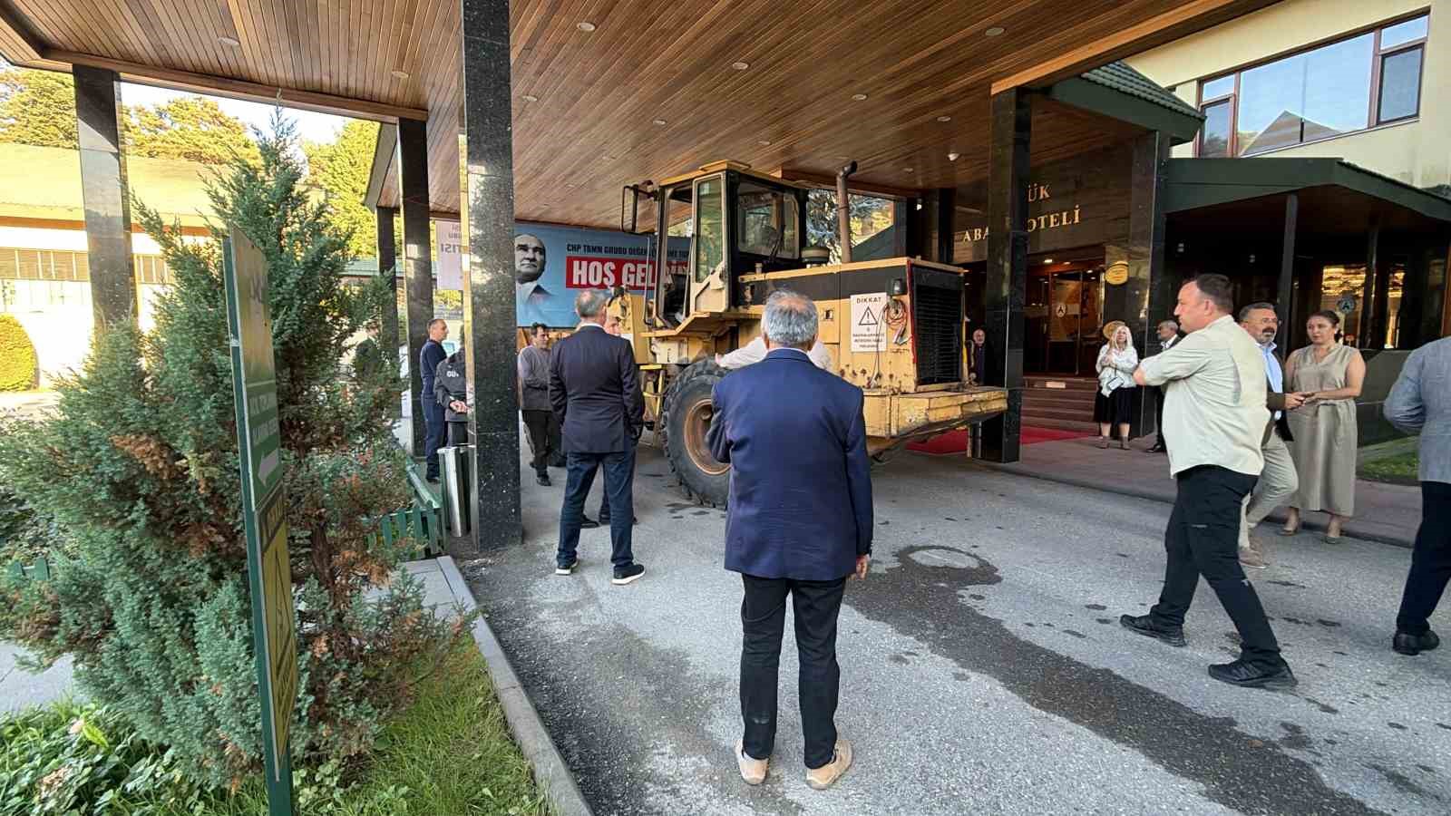 CHP kampında ’kepçe’ krizi: Kılıçdaroğlu gelmeden önce bozuldu