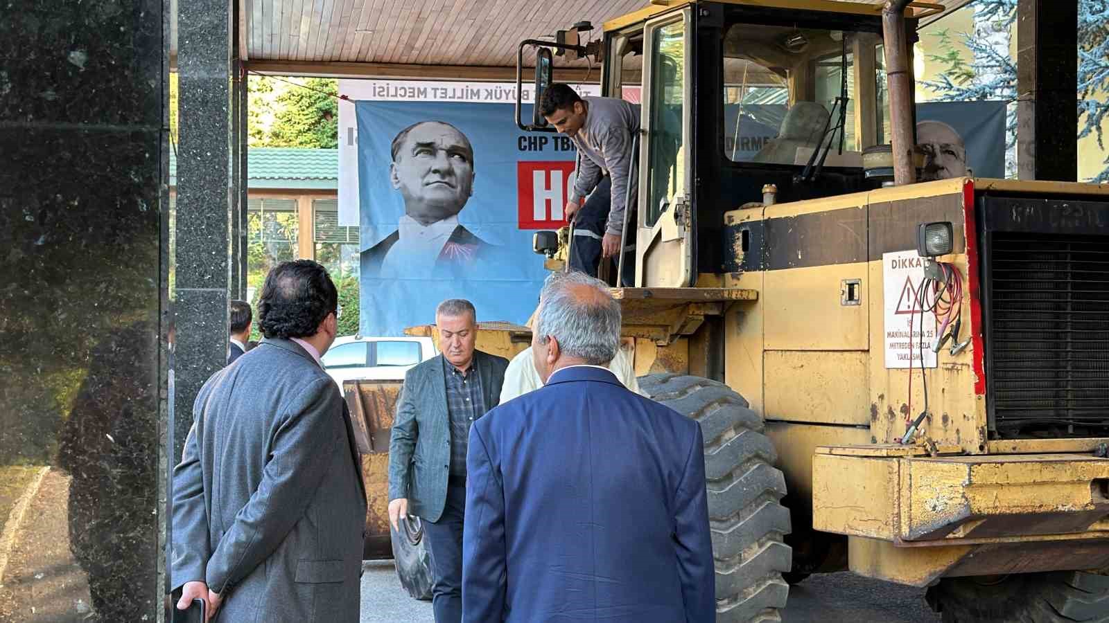CHP kampında ’kepçe’ krizi: Kılıçdaroğlu gelmeden önce bozuldu