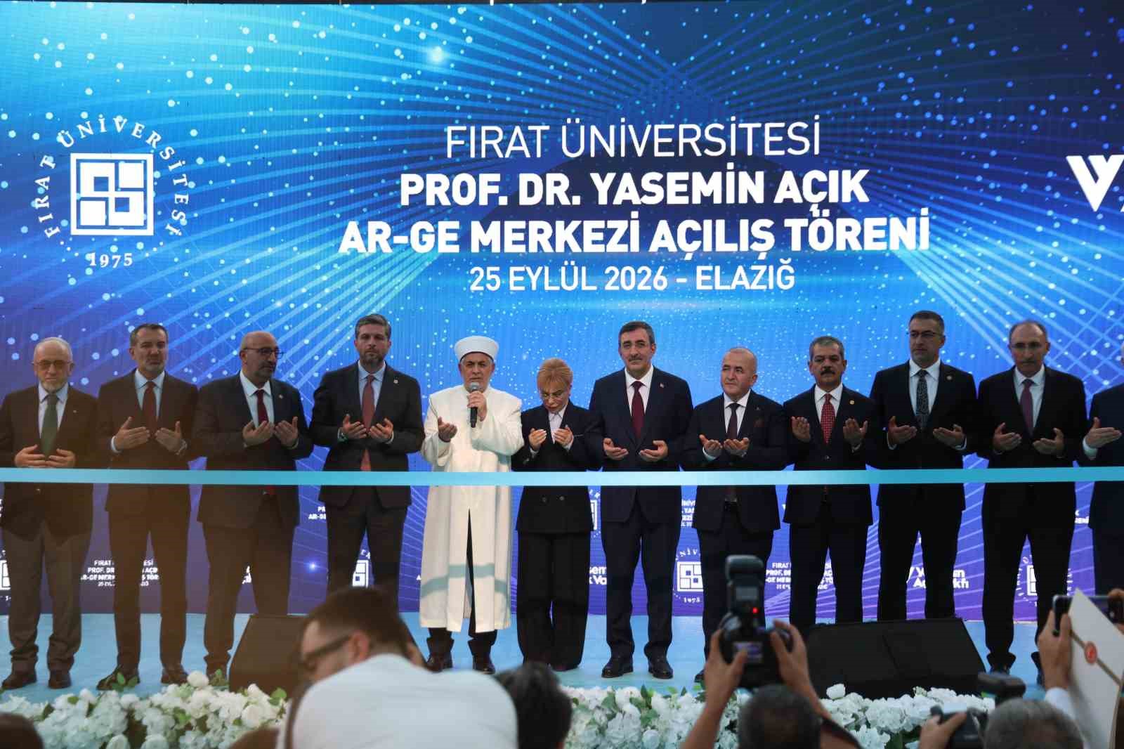 Cumhurbaşkanı Yardımcısı Yılmaz: "Büyük bir ülkeyiz ve iddialı hedeflerimiz var"