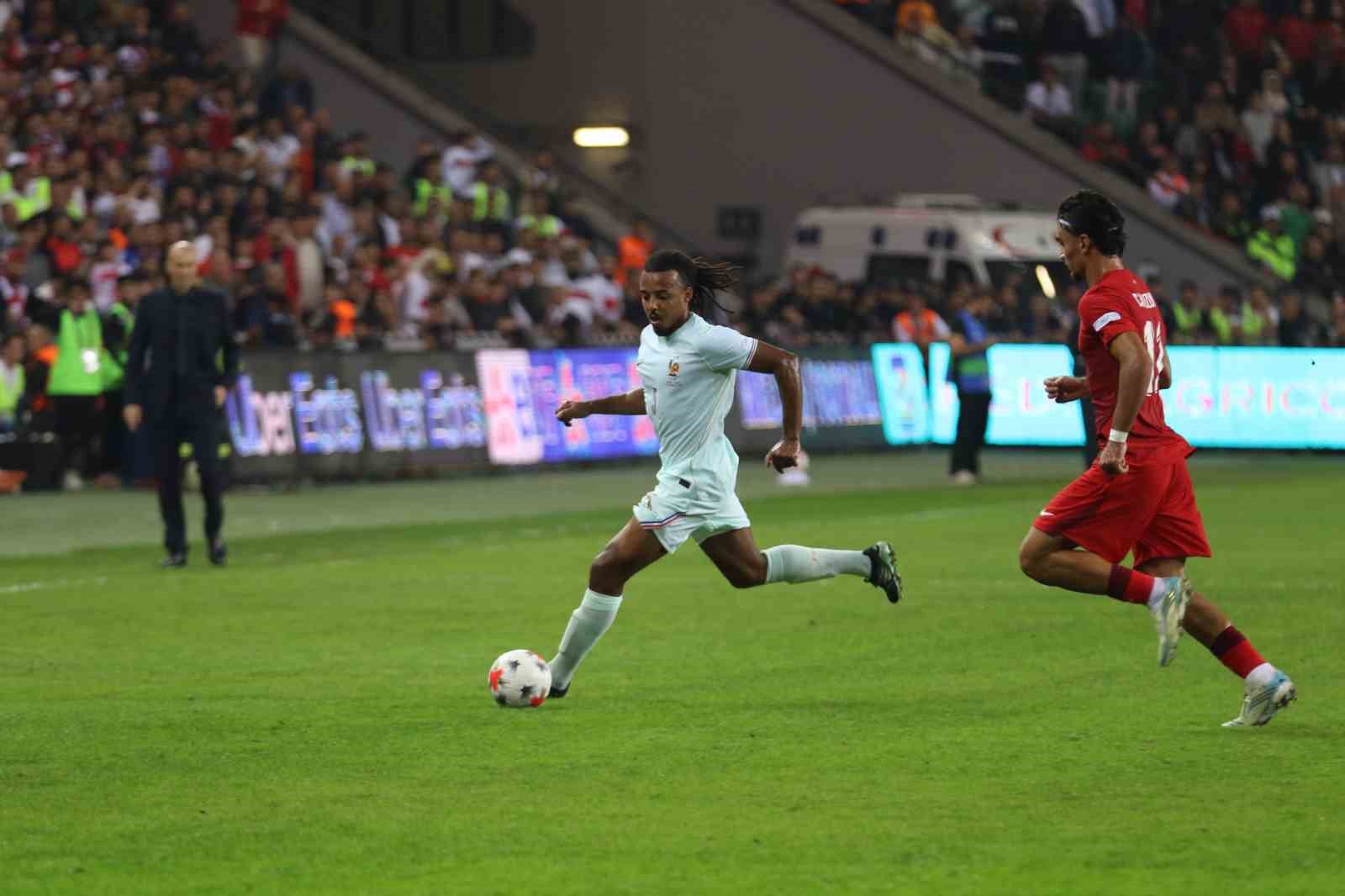 UEFA Uluslar Ligi: Türkiye: 0 - Fransa: 0 (İlk yarı)