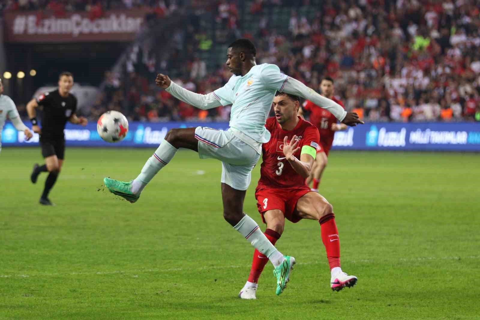 UEFA Uluslar Ligi: Türkiye: 0 - Fransa: 0 (İlk yarı)